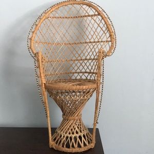 Vintage mini wicker rattan peacock chair